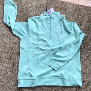 NWT Vineyard Vines pullover